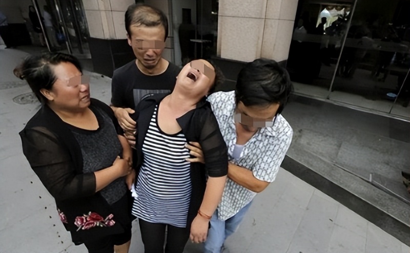 男子为避让未栓绳狗撞车身亡,家属让犬主赔157万,北京法院判了