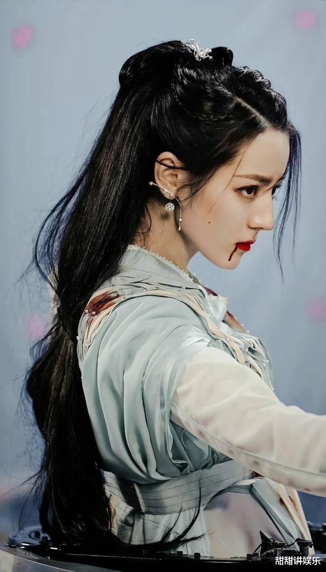 独行月球|热巴的《恰似故人归》断更引争议，网友呼吁加钱都行，希望快播！