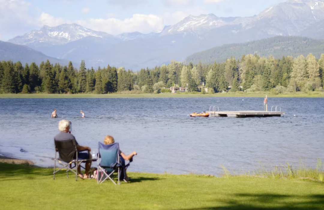 咖啡师|厌倦职场，年轻人逃向“低配版”财富自由