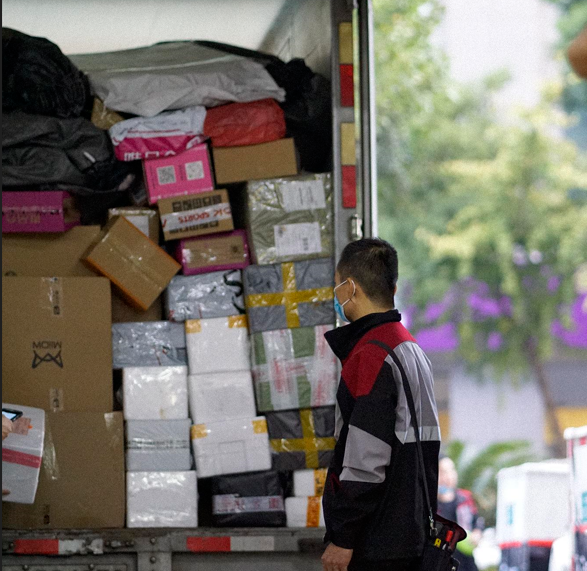 电池|“放开”之后,会员制零售火了,Costco、唯品会受网友青睐