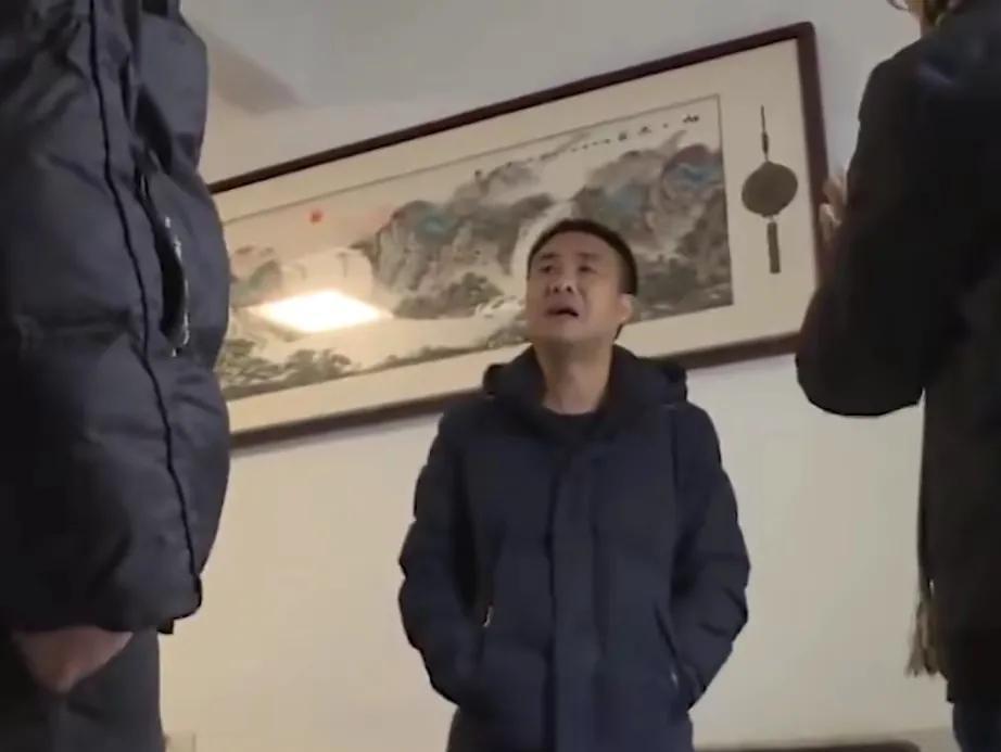 男子发现小儿子长得像房东并私下做亲子鉴定,妻子:有错但不承认