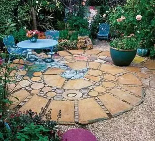 家里有个庭院，地面一定这样设计，太美了