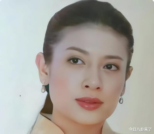 西拉米|提帮功“连续晒照”迎接母妃，海报同框西拉米，强势帮衬别出心裁