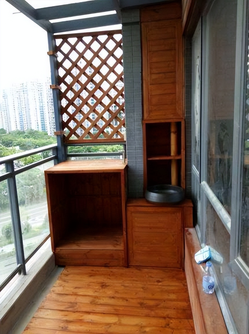 还傻傻的在阳台设计吊柜吗?看看现在大家都流行这样做了,时尚!