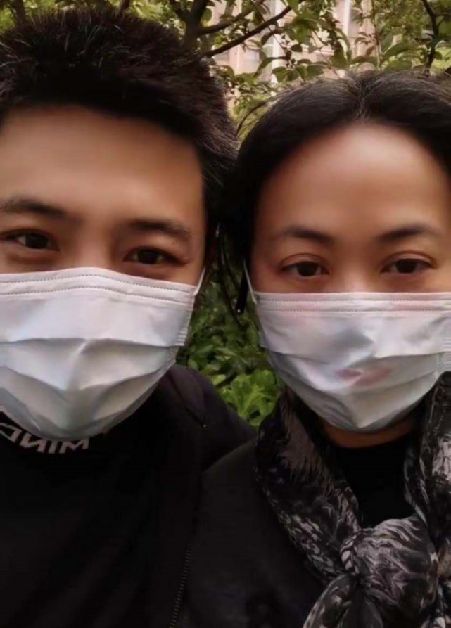 孙涛|16次登春晚,这辈子最大的幸运,就是娶了妻子李莉?