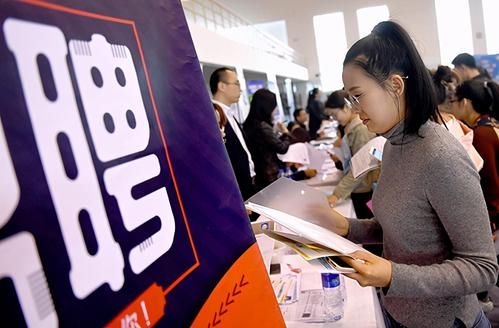 招聘|校招与社会招聘的区别在哪里，为什么大学生热衷于校招，一文皆知