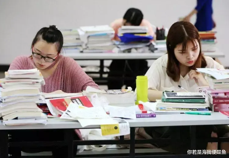 杜克能源|?一大批22届本科毕业生,进厂拧螺丝,“读书无用论”再起