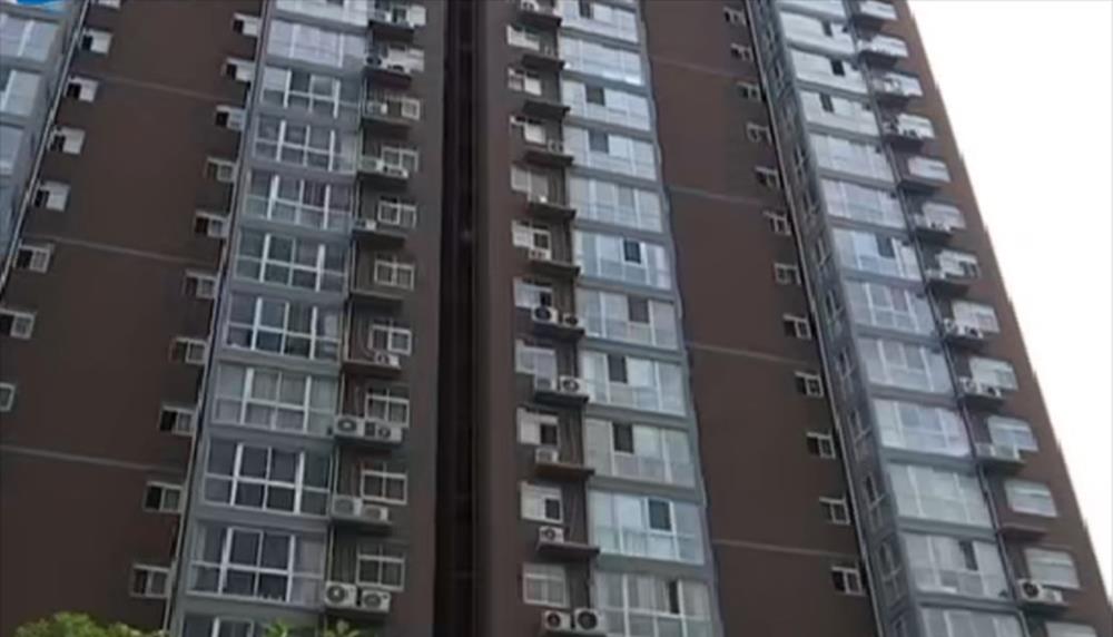 2021年,南阳小伙婚房变宿舍,陌生人偷住4个月,维权却反遭回怼