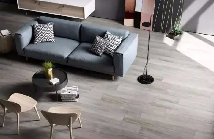 客厅瓷砖怎么选?千万别只顾个人喜好,这3点一定要注意