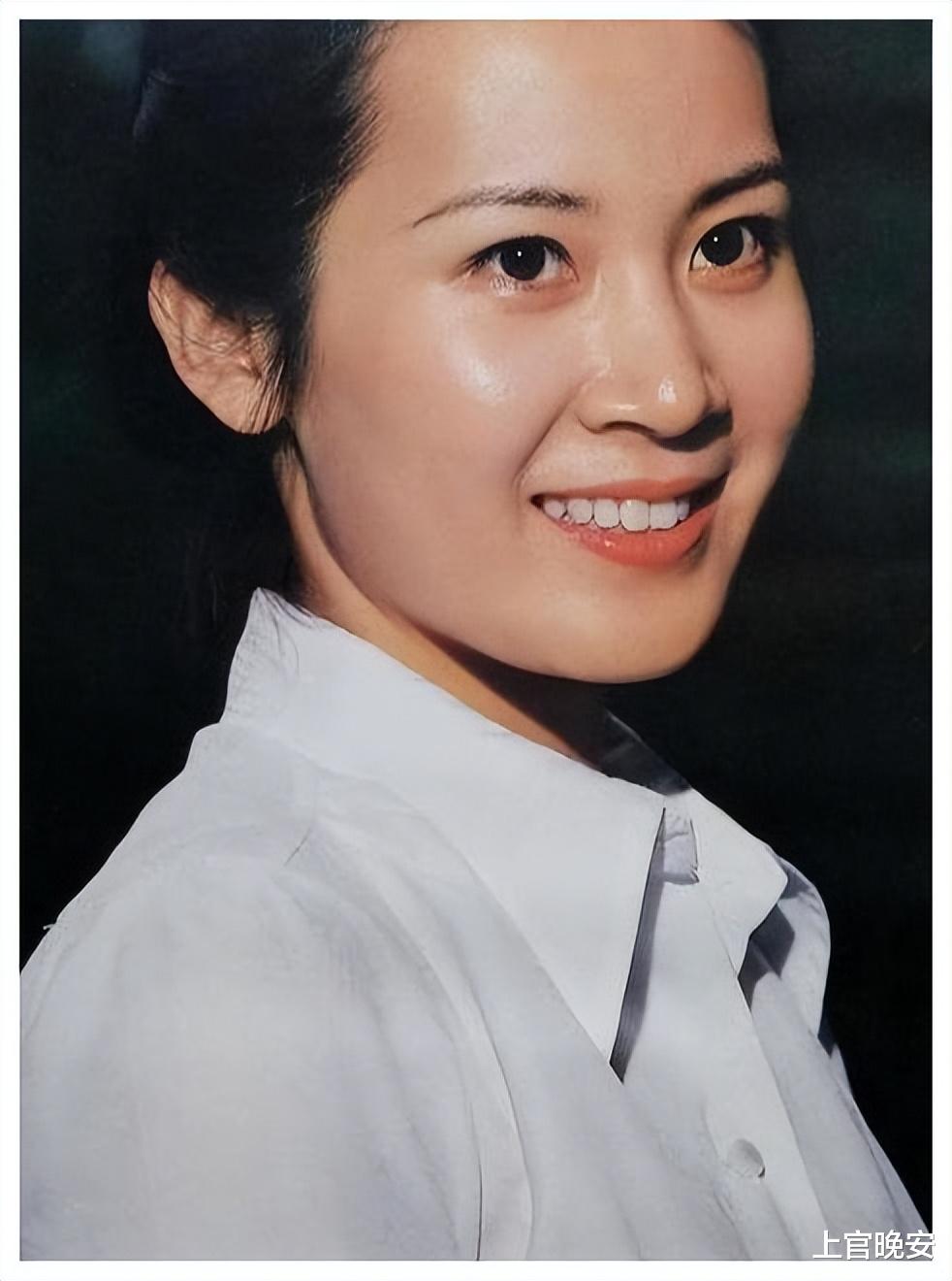 肖雄|被名字“拖累”的女星，个个貌美如花，却都有个很男人的名字