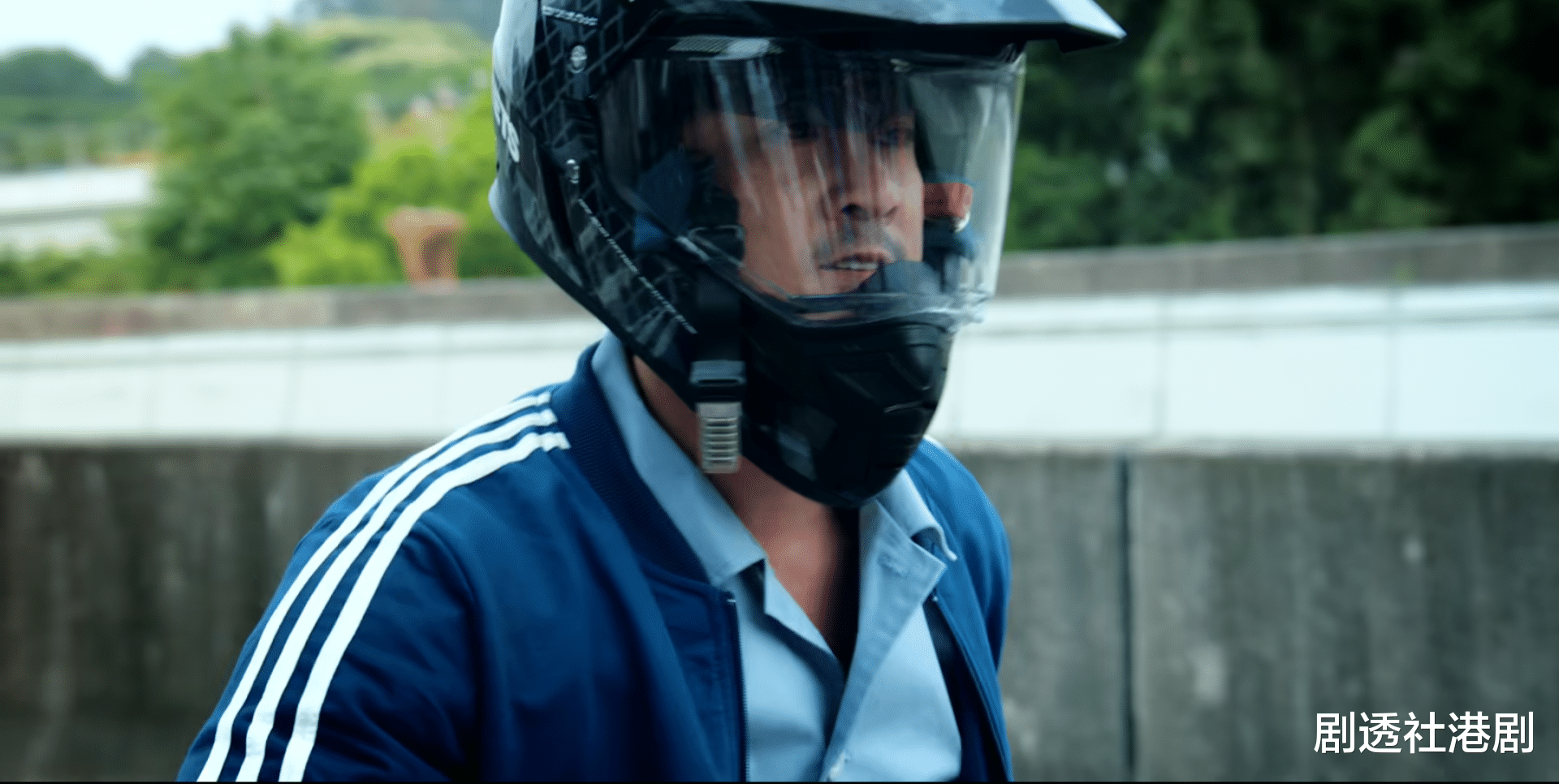 林峰|林峯与梁竞徽梦回《使徒行者》，新港剧开播，开局就飙车