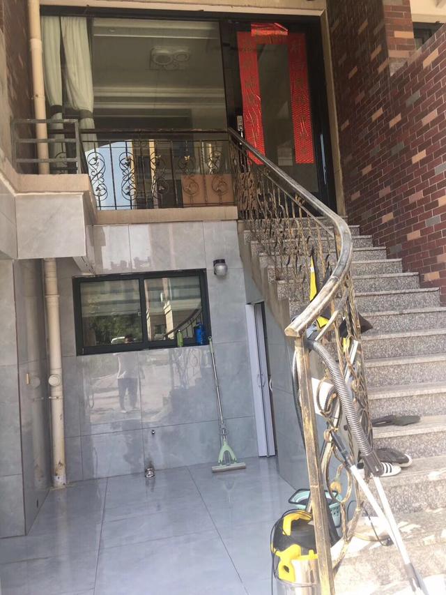 老公准备的260平米的新房,太大了,朋友都说我嫁给了土豪