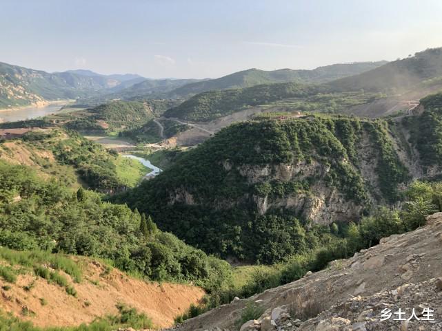 夏至将至,老话说:“夏至迎青龙,天子掌地中”,地中指的是啥?