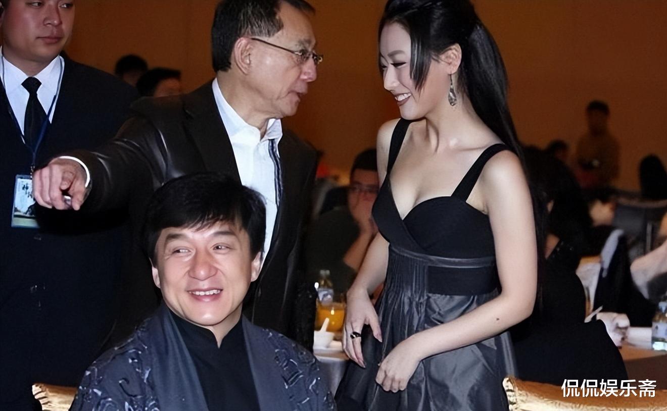 白冰|白冰:被取向成谜的渣男伤透了心,离婚后复出,努力做个坚强妈妈