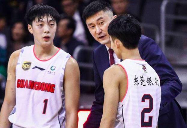 三分球大赛，原帅不负众望拔得头筹，胡明轩果然证明了自己