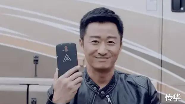 |吴京一部手机到底打碎了多少人的玻璃心？