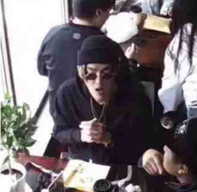 陈冠希|陈冠希回温哥华了! 华人网友多次偶遇 称人很好 年过40依然帅气