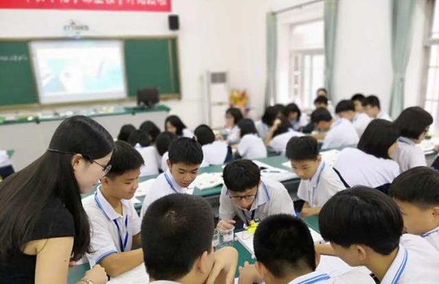 3名教师群殴14岁学生致其多处受伤，现已停课，网友愤愤不平