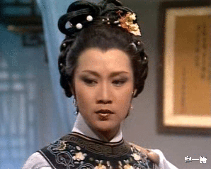 黄蓉|最美中年黄蓉之争,魏秋桦虽美却不敌一人,可惜对方已经去世五年