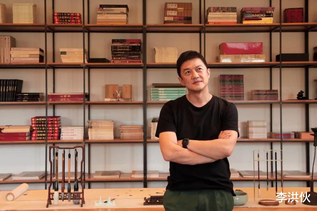 李亚鹏|隐形收藏家李亚鹏，豪掷数百万定制香木吉他，收藏的石头值3亿