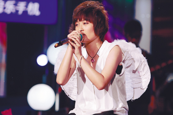 人民日报|人民日报痛批曾轶可以身试法终将自食其果,你如何看待这件事情?