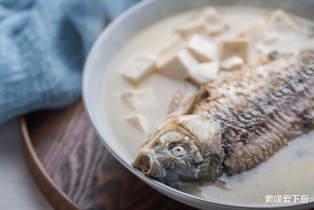 秋天“燥热”重,建议:少吃2物,多吃3菜1汤,降燥解热又营养