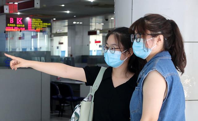 家政|“找工作别挑三拣四”，郑强教授犀利点评，一句话“骂醒”年轻人