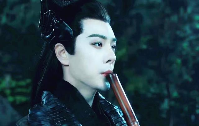 王鹤棣|从男一帅到男五号,躲过了王鹤棣张凌赫,却没躲过这条“小黑龙”