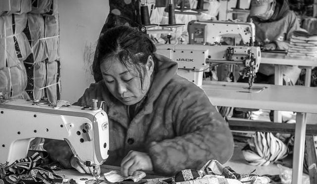 真实故事|丽霞姐的坎坷婚姻:头任爱动手,二任车祸身亡,三任总算成了依靠