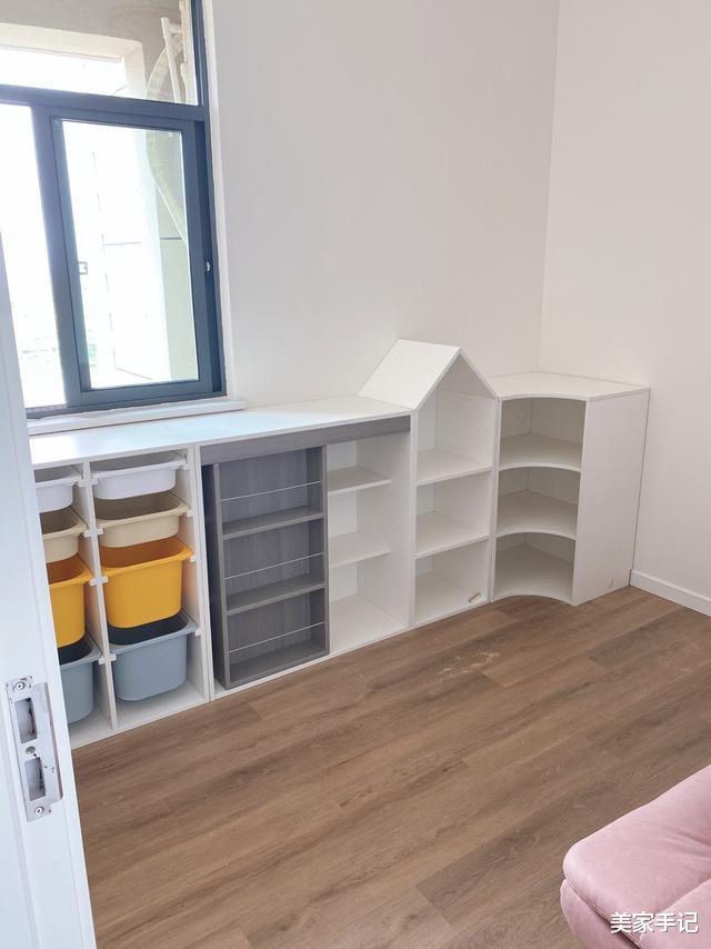 山东夫妇拒绝“过度装修”,把131㎡家装修得堪称教科书,太有品味了