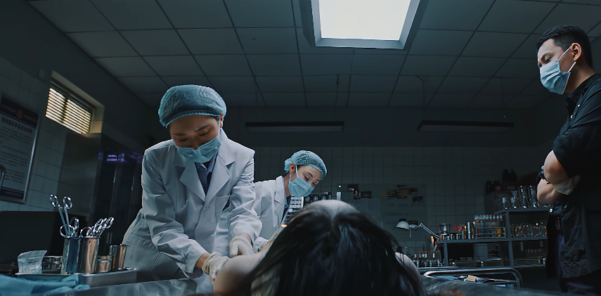 邓家佳|才播6集剧情上头，邓家佳令观众成功“入坑”，悬疑剧有王炸了？