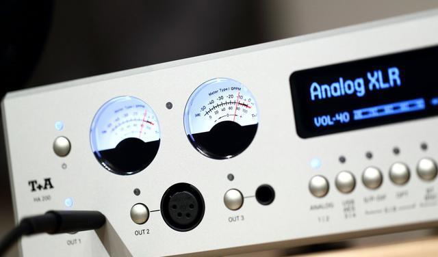 阿里巴巴|系出名门，无可挑剔的表现：T+AHA200耳放、SolitaireP平面耳机