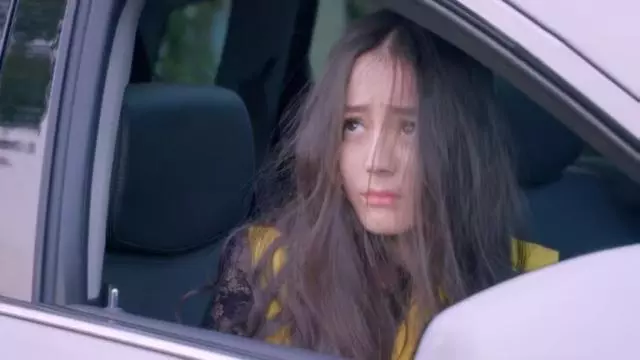 迪丽热巴|热巴以前还当过书模？原来出道前长这样，粉丝都不敢认！