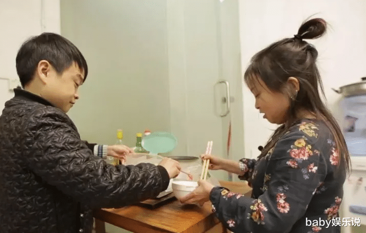 小人国|袖珍人朱洁恋上高128厘米的秦学士,小人国的爱情,有欢笑有泪水