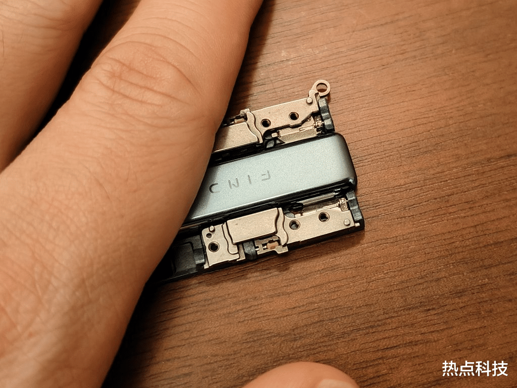 OPPO|OPPO新折叠屏手机曝光,骁龙8+处理器,三星E6屏幕