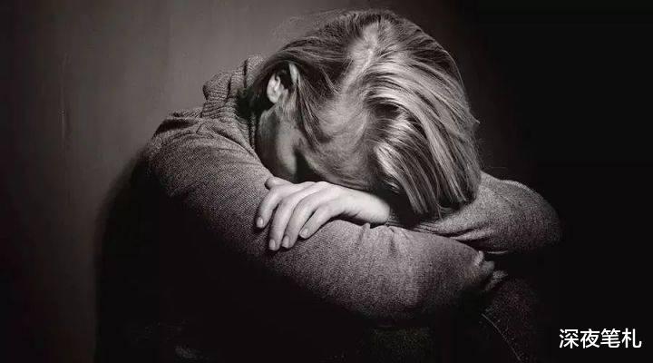 辽宁本溪,女子做梦家中留有钱财会带来灾祸,扔掉家中11万现金