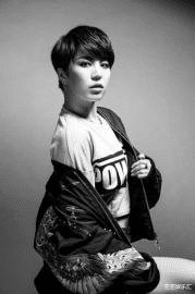 酒吧|被称“中国蕾哈娜”，为生计去酒吧卖唱，却用10秒征服4位导师