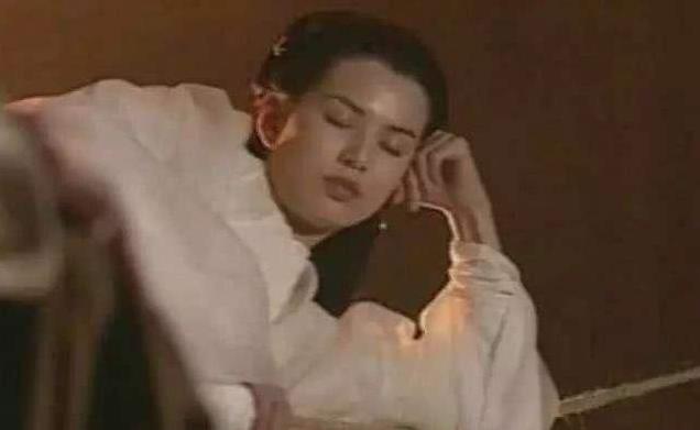 小龙女|三个版本小龙女“睡绳子”，网友：原装、精仿、拼夕夕的区别？