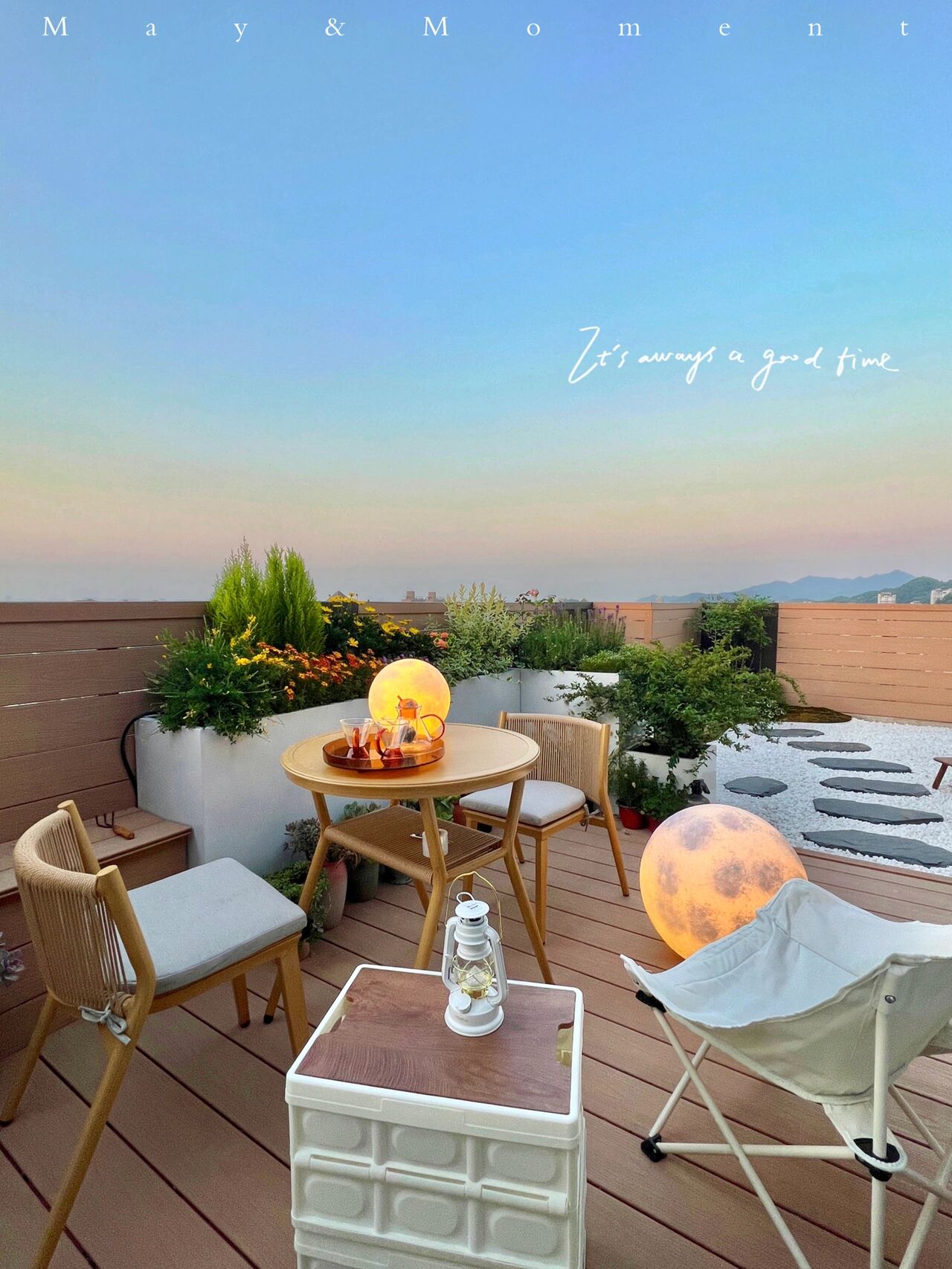 买了个带30㎡露台的顶楼,2.2万DIY改造成花园,推开门就像在度假