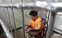 男子开了家假银行,民警感叹:和真的没区别!