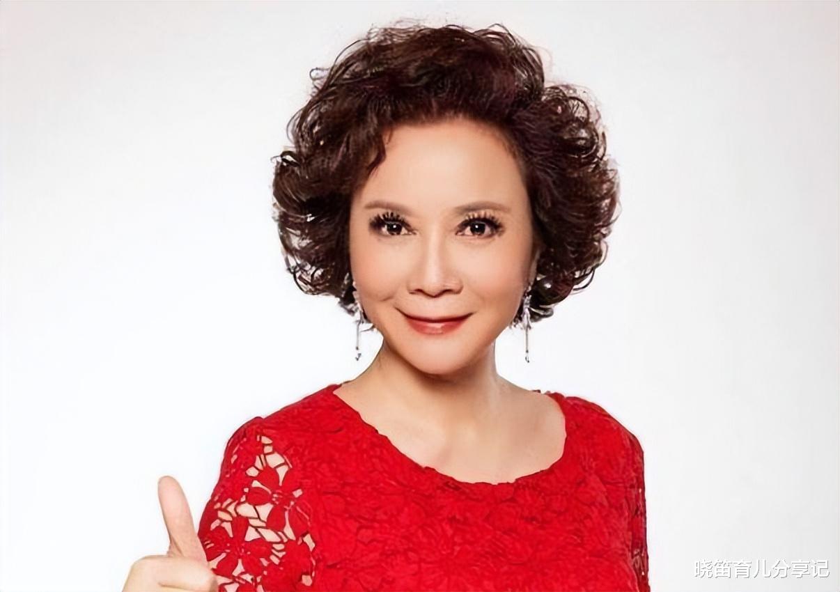 蔡明|曾经春晚“小品女王”，如今观众嘘声一片，蔡明也该“歇菜了”？
