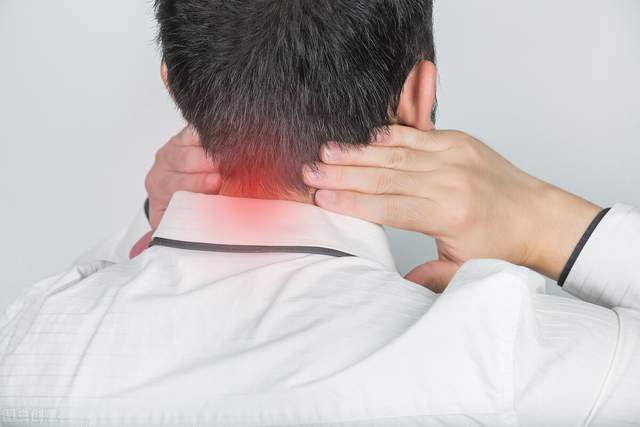 落枕|经络穴位,一日一学——腕骨,治落枕的特效穴