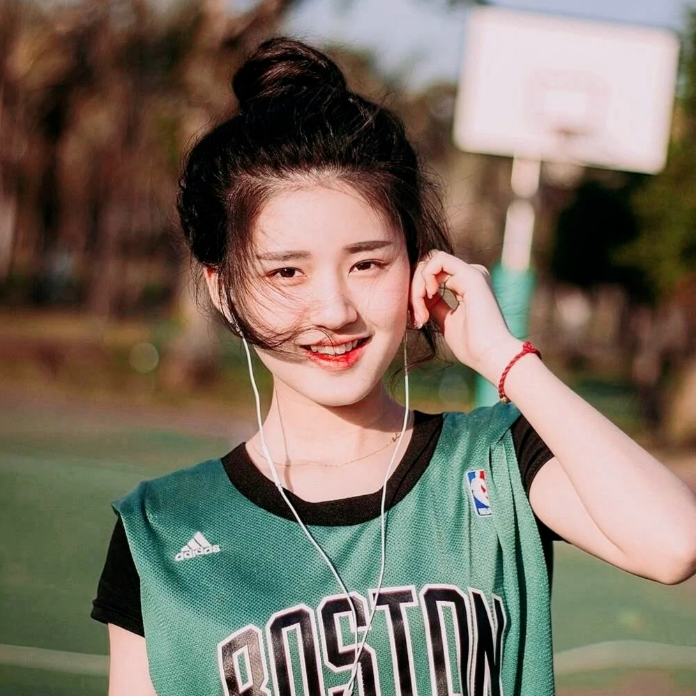 赵露思|赵露思头像 | 繁星还是万丈星河，都不及你眼里闪烁的光