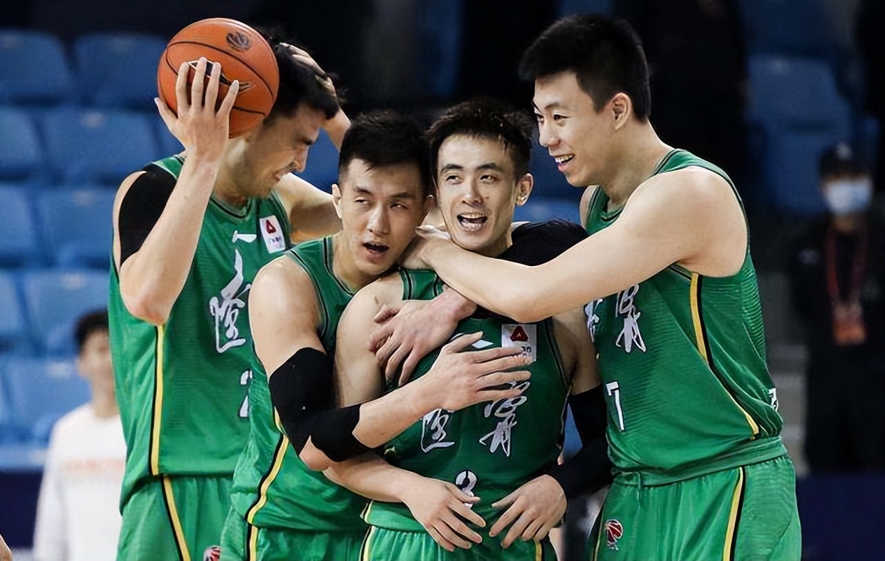 |辽宁青训再度崛起！杨鸣敲定第三后卫人选，2米03前锋不输张镇麟