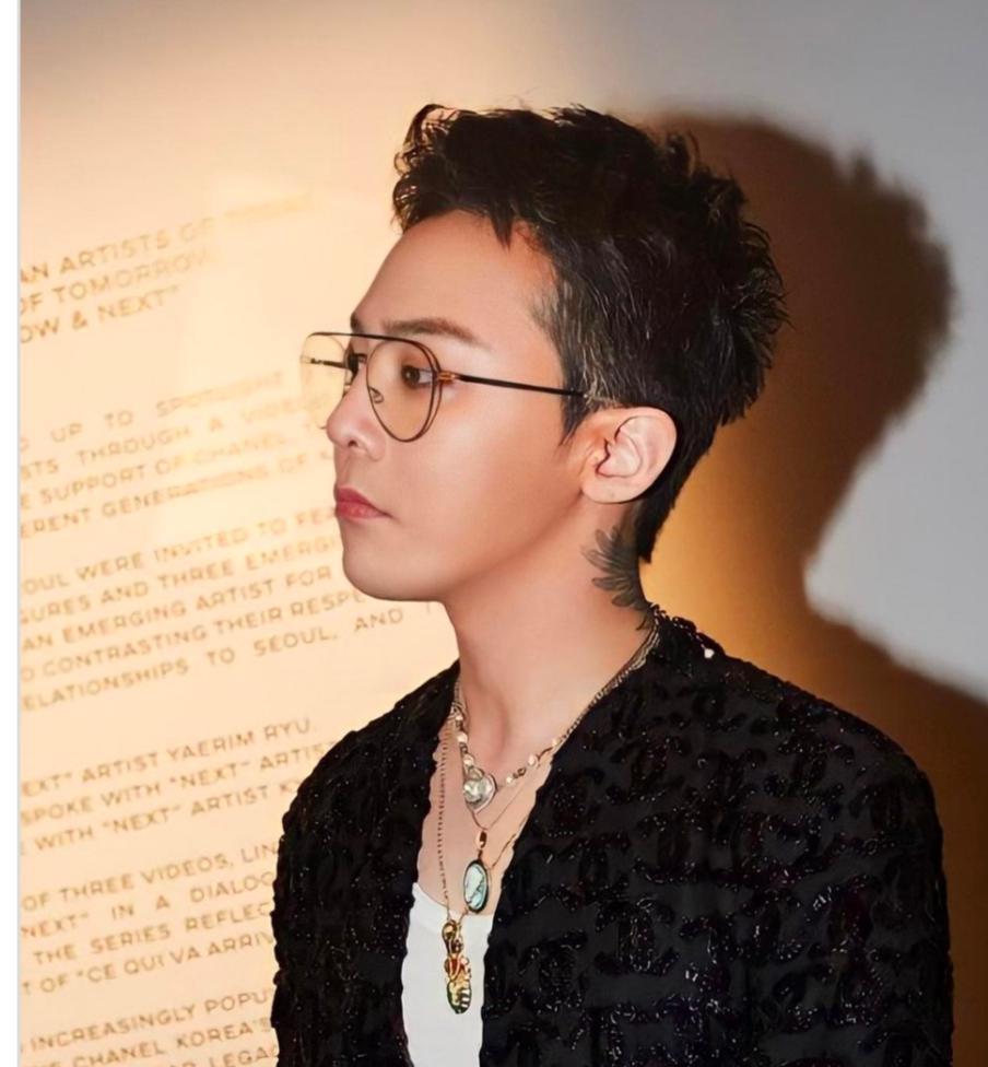 |意外成为张员瑛和GD的恋爱证据，MIU MIU出面还原情侣装真相