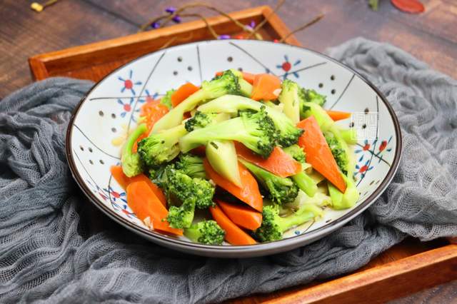 \阳了吃什么好得快\，专家建议：多吃这3种，蛋白高免疫力强