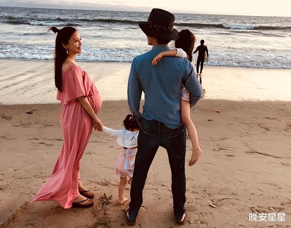 王力宏|42岁王力宏近照曝光,现身街头留长发不修边幅,网友:像流浪汉