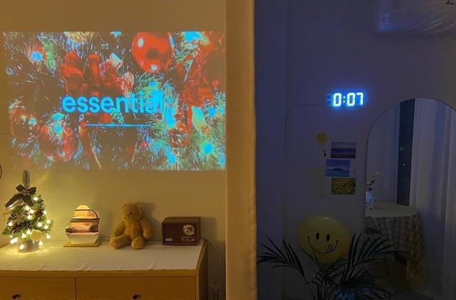 她,徒手“穷改”5个月的小单间,朋友大叫:这才叫一个惬意!