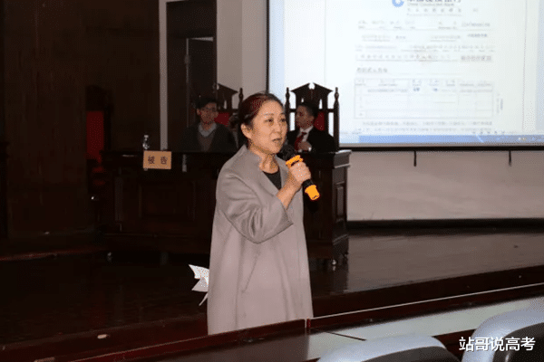 律师|男生不愿娶这5个职业的女生，各有各的原因，榜首实在是不敢娶