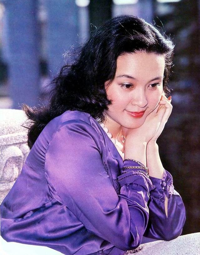 方舒|方舒：被屠洪刚抛弃，20年独自抚养女儿，那英道出她的难言之隐